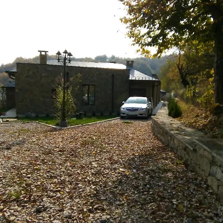 Boomerang Semesterbostad Apriltsi (Lovech)